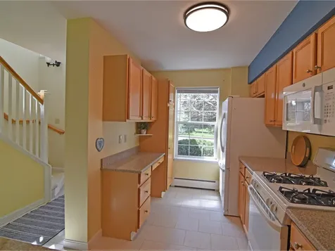 10 Stonington Circle South Burlington VT 05403