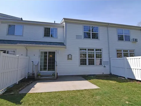 10 Stonington Circle South Burlington VT 05403