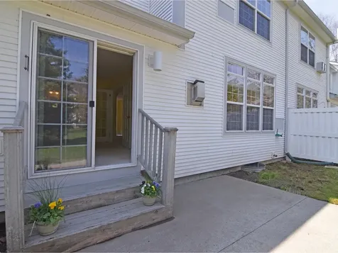 10 Stonington Circle South Burlington VT 05403