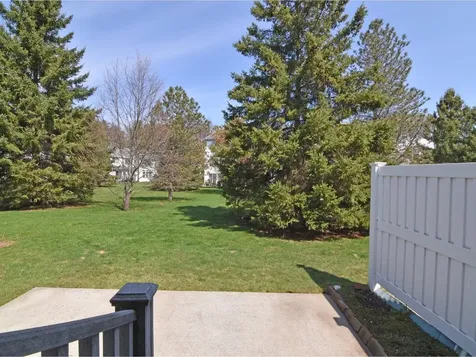 10 Stonington Circle South Burlington VT 05403