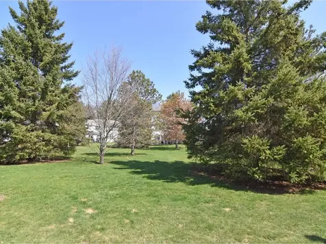 10 Stonington Circle South Burlington VT 05403