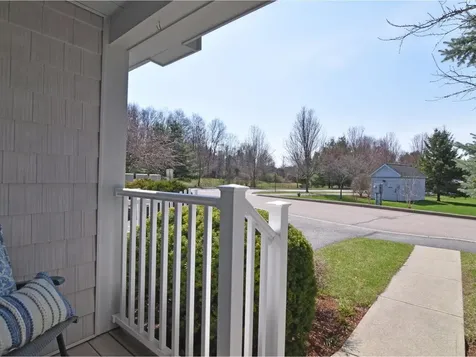 10 Stonington Circle South Burlington VT 05403