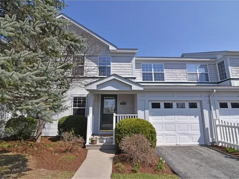 10 Stonington Circle South Burlington VT 05403