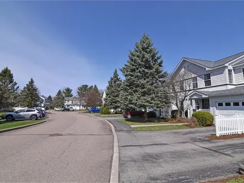 10 Stonington Circle South Burlington VT 05403