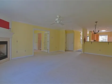 10 Stonington Circle South Burlington VT 05403