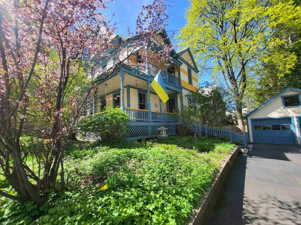 21 Howard Street Brattleboro VT 05301