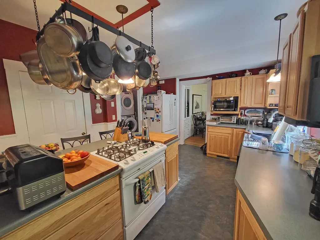 21 Howard Street Brattleboro VT 05301