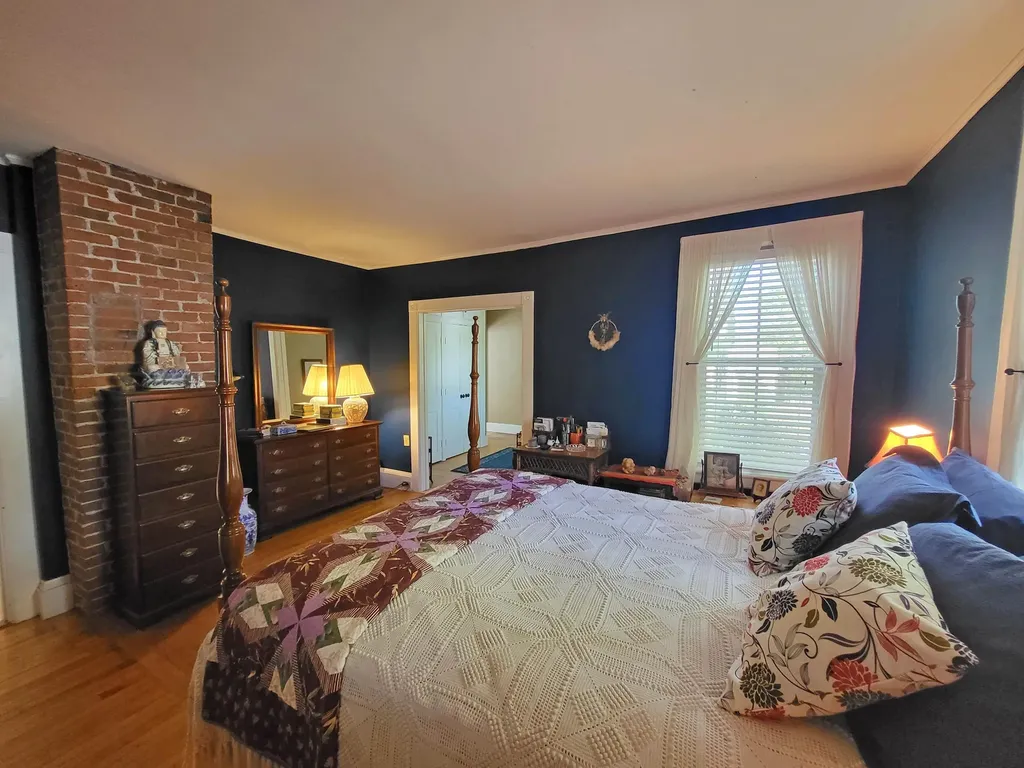 21 Howard Street Brattleboro VT 05301