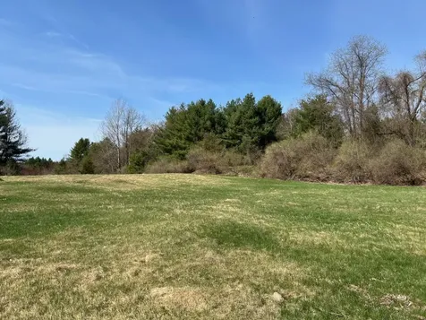129 North Road East Kingston NH 03827