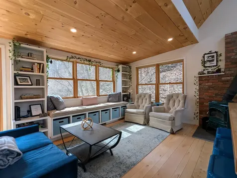 33 Frost Place Brattleboro VT 05301