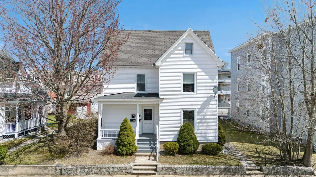 607 Hevey Street Manchester NH 03102-3148