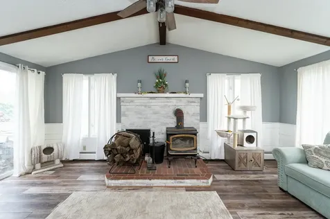 6 Paul Avenue Nashua NH 03060