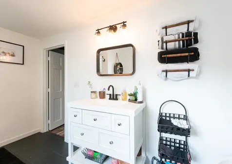 6 Paul Avenue Nashua NH 03060