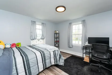 6 Paul Avenue Nashua NH 03060