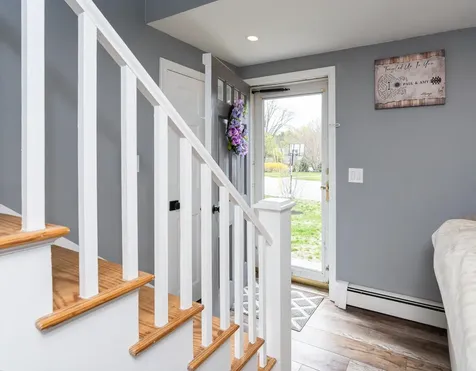 6 Paul Avenue Nashua NH 03060