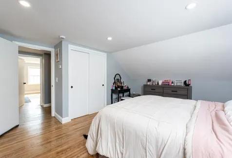 6 Paul Avenue Nashua NH 03060