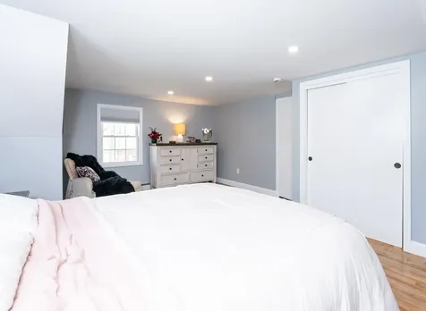 6 Paul Avenue Nashua NH 03060