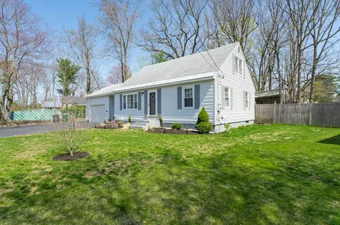 6 Paul Avenue Nashua NH 03060