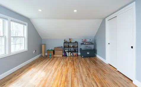 6 Paul Avenue Nashua NH 03060