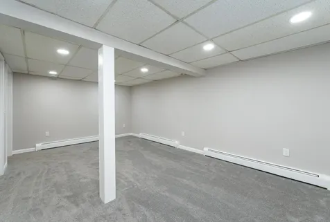 6 Paul Avenue Nashua NH 03060