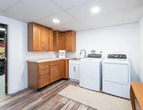 6 Paul Avenue Nashua NH 03060