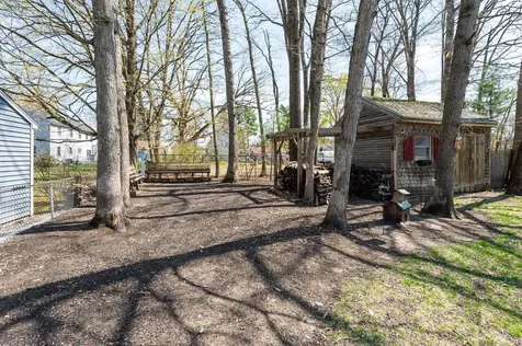 6 Paul Avenue Nashua NH 03060