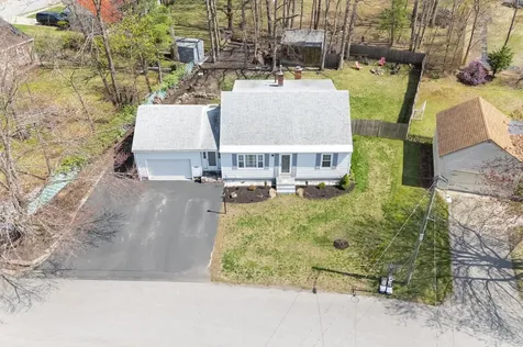 6 Paul Avenue Nashua NH 03060