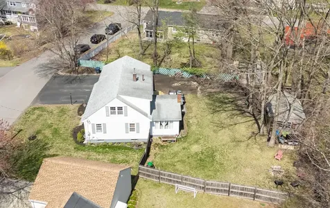 6 Paul Avenue Nashua NH 03060