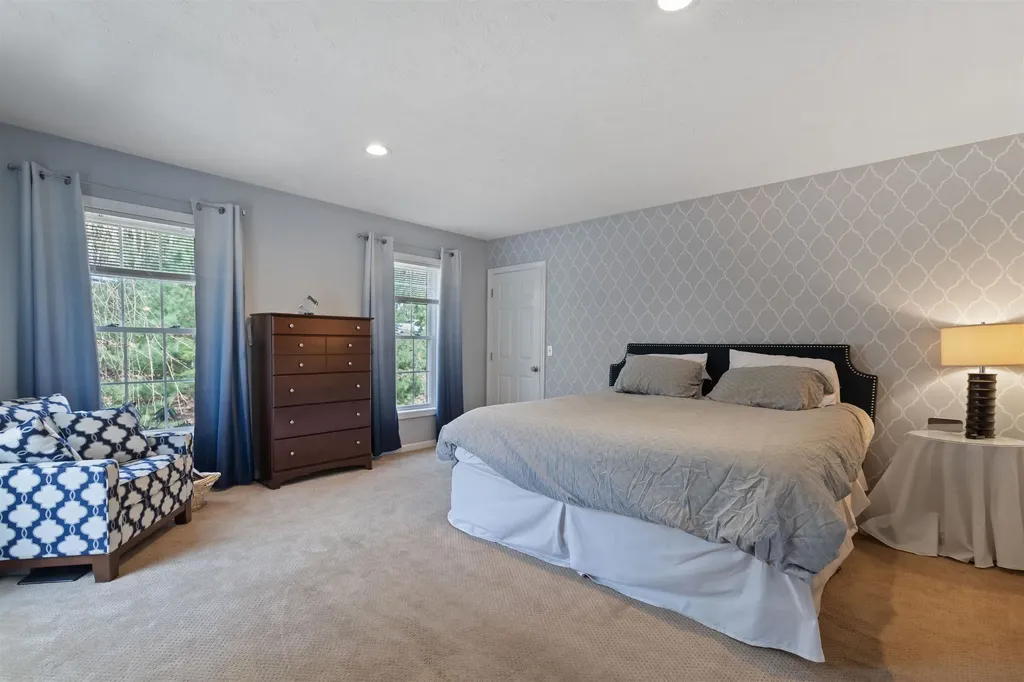 40 Fairlane Drive Bedford NH 03110