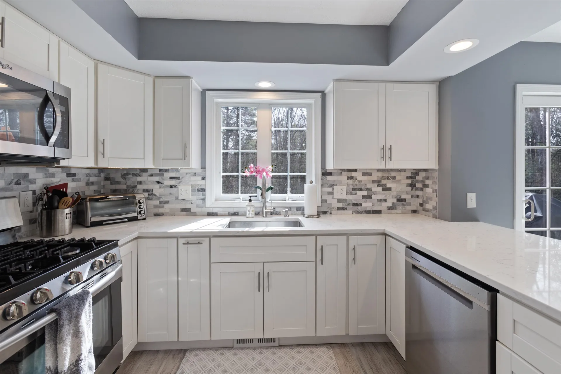 40 Fairlane Drive Bedford NH 03110