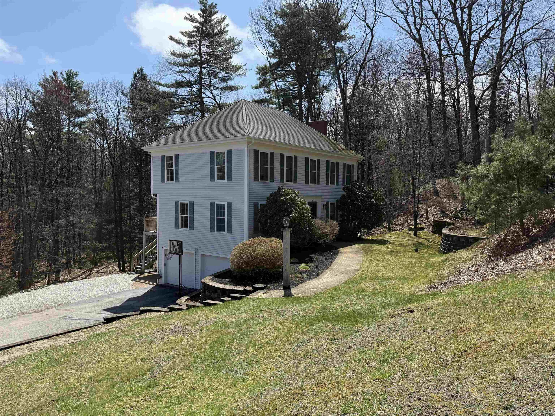 40 Fairlane Drive Bedford NH 03110