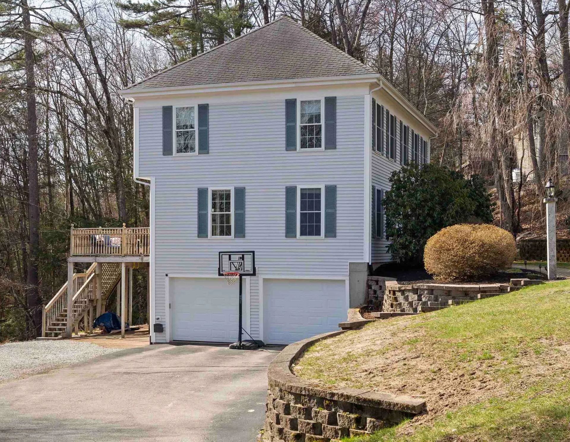 40 Fairlane Drive Bedford NH 03110