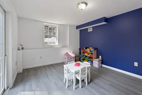 40 Fairlane Drive Bedford NH 03110