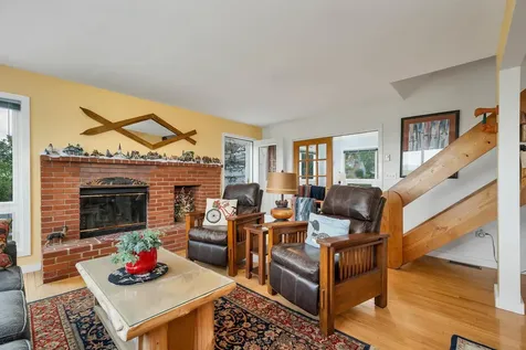 8 Ledgeview Way Plymouth NH 03264