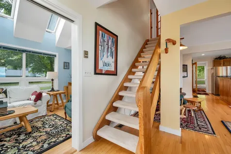 8 Ledgeview Way Plymouth NH 03264