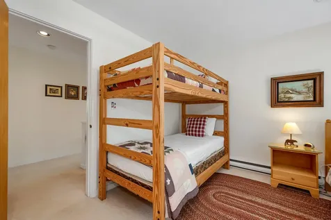 8 Ledgeview Way Plymouth NH 03264