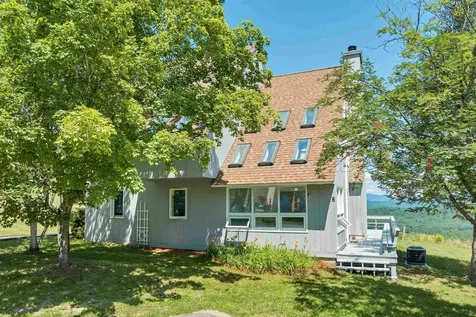 8 Ledgeview Way Plymouth NH 03264