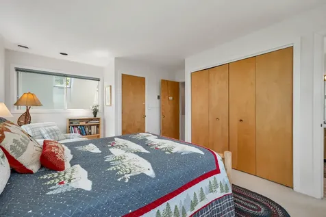 8 Ledgeview Way Plymouth NH 03264