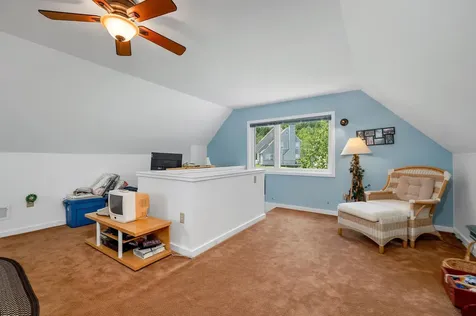 8 Ledgeview Way Plymouth NH 03264