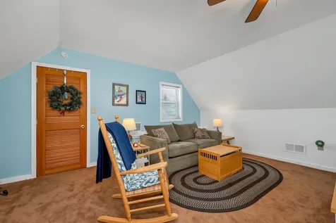 8 Ledgeview Way Plymouth NH 03264