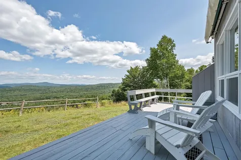 8 Ledgeview Way Plymouth NH 03264