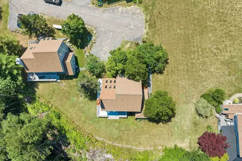 8 Ledgeview Way Plymouth NH 03264