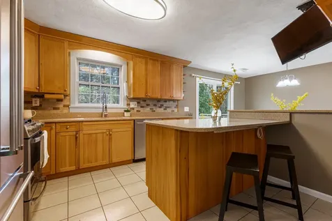 12 Butterfield Lane Stratham NH 03885