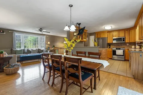 12 Butterfield Lane Stratham NH 03885