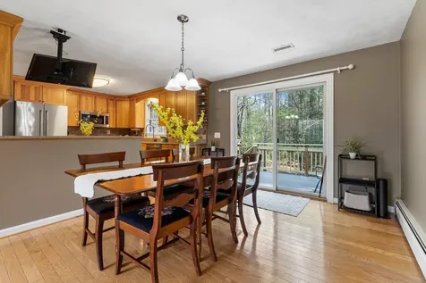 12 Butterfield Lane Stratham NH 03885
