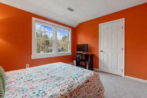 12 Butterfield Lane Stratham NH 03885
