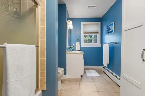 12 Butterfield Lane Stratham NH 03885