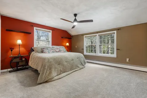 12 Butterfield Lane Stratham NH 03885