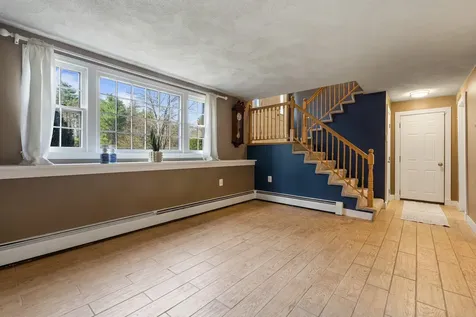 12 Butterfield Lane Stratham NH 03885