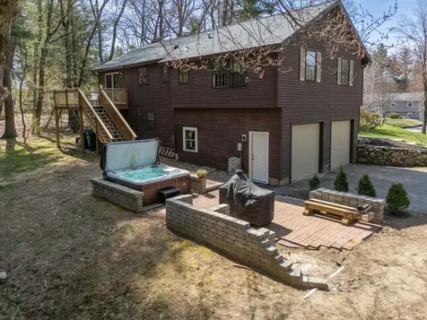 12 Butterfield Lane Stratham NH 03885